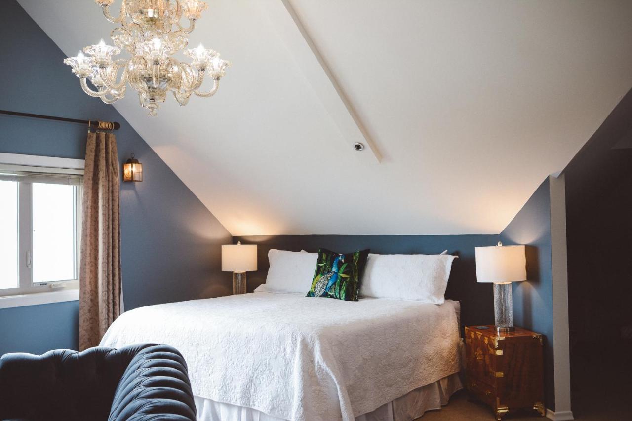 Dashwood Manor Seaside Bed & Breakfast Victoria Exterior foto